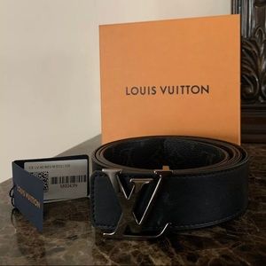 Black Louis Vuitton belt